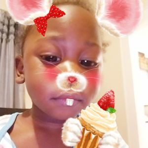 Meet your Posher, Traci